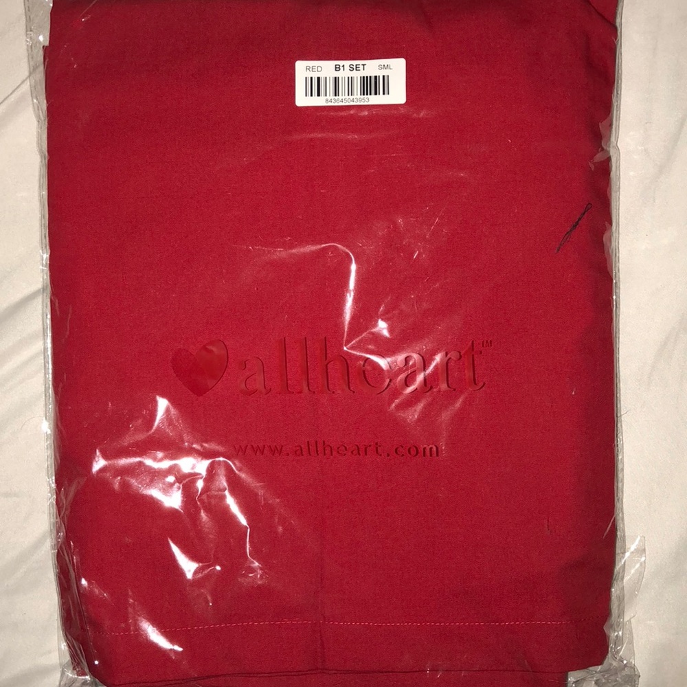 Brand new scrub set